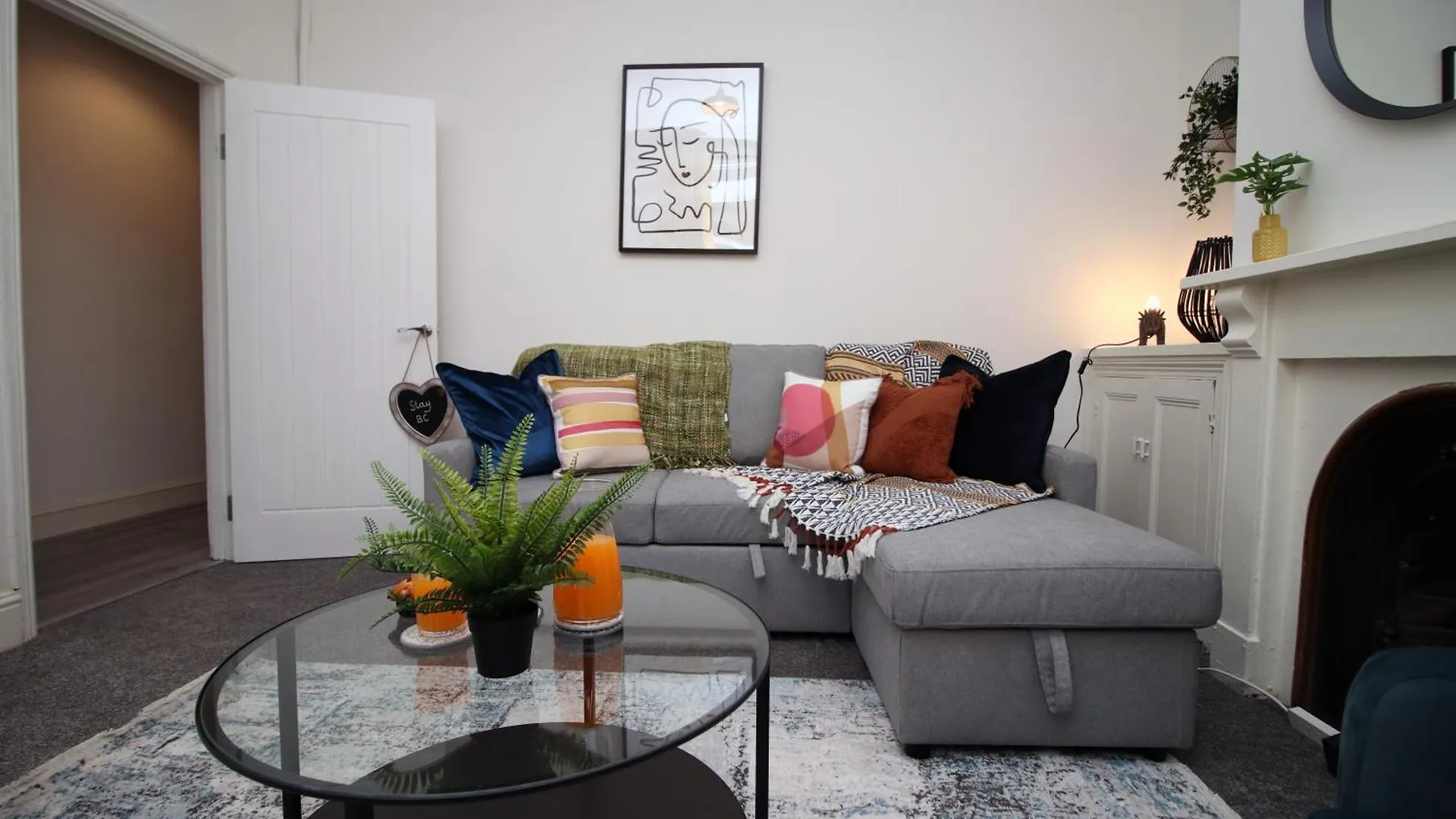 Apartment Spacious 4 Bedroom House - Moira Lodge By Ty Sa Cardiff